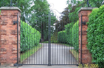 Swing Gates - Environmental Street Furniture