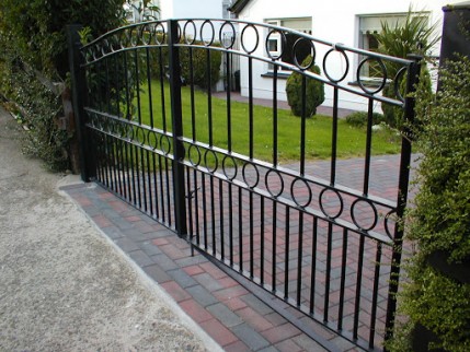 Domestic Gates - Environmental Street Furniture