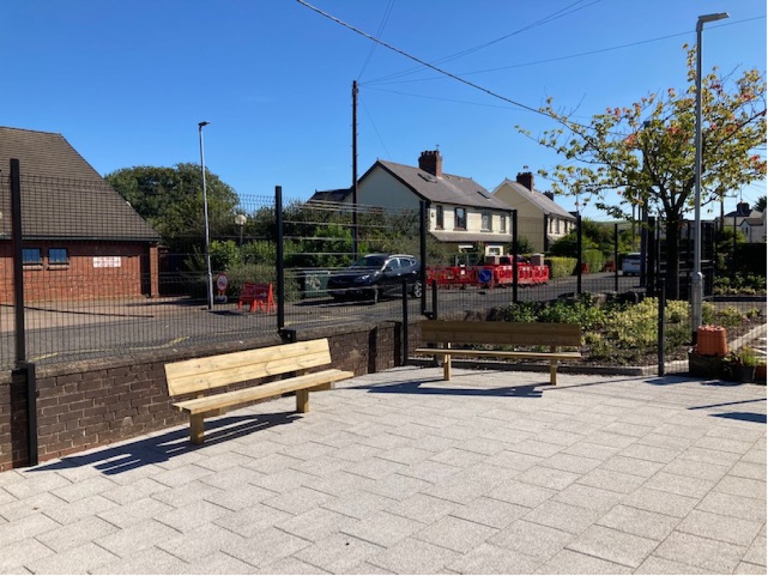 Glengormley Integrated Primary School Environmental Street Furniture